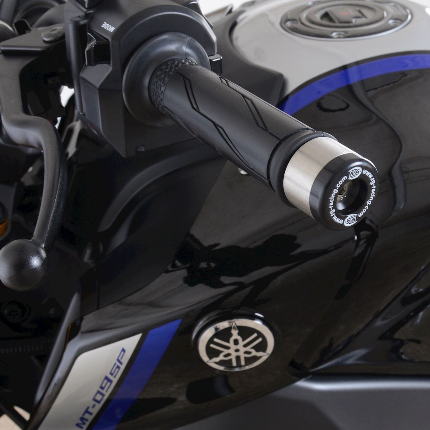 R&G Racing Bar End Sliders for the Yamaha FZ09 / MT09 '21'22